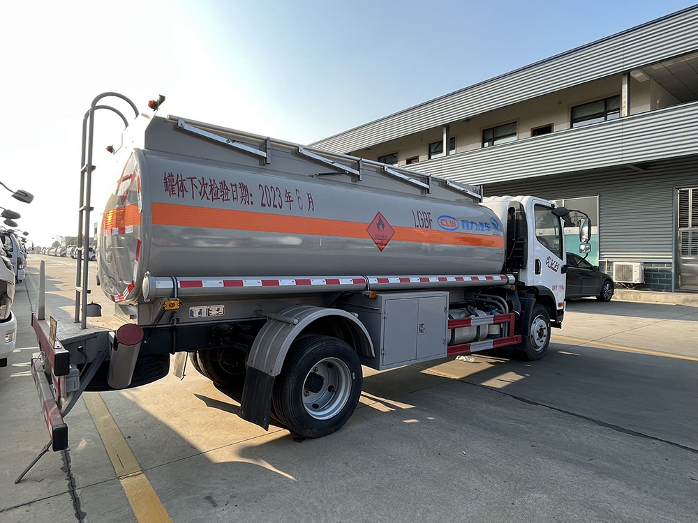 CL5120GYYC6型运油车9.7方
