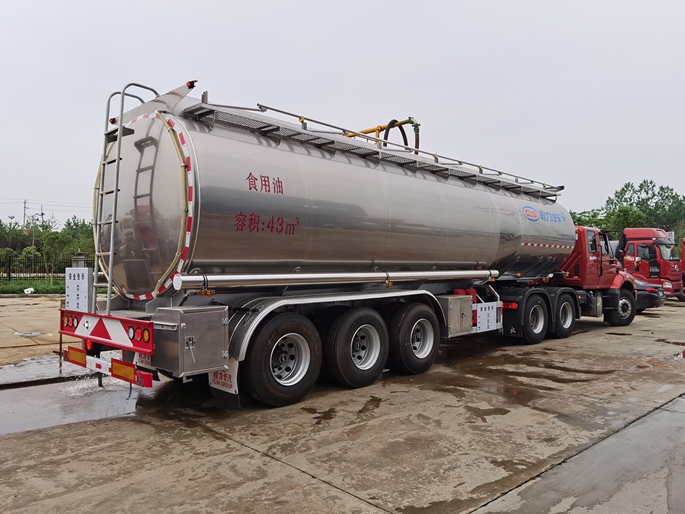 42方铝合金食用油半挂运输车