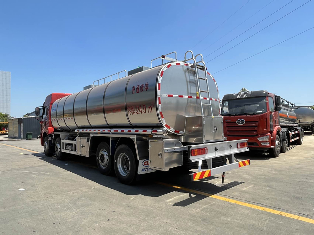 25方铝合金油罐车