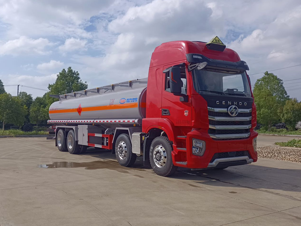 上汽红岩油罐车24方