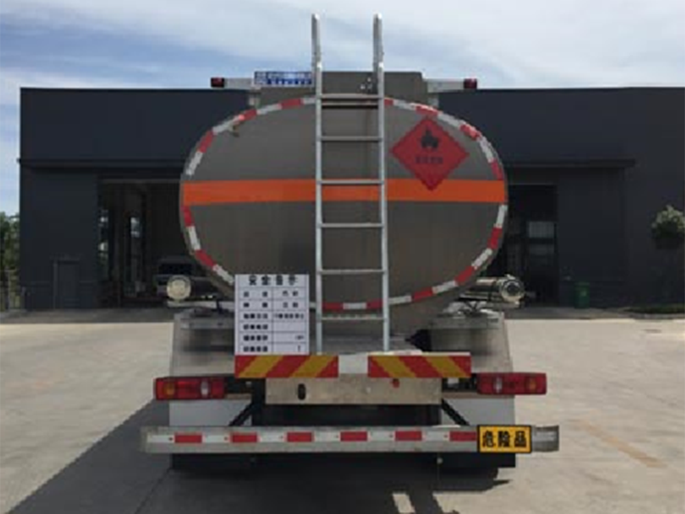 CL5260GYYLD6型铝合金运油车21.2方