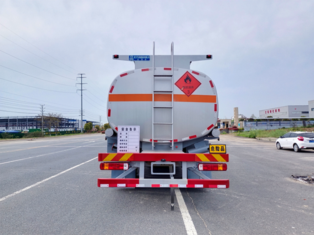 CL5261GYYZ6型运油车21方