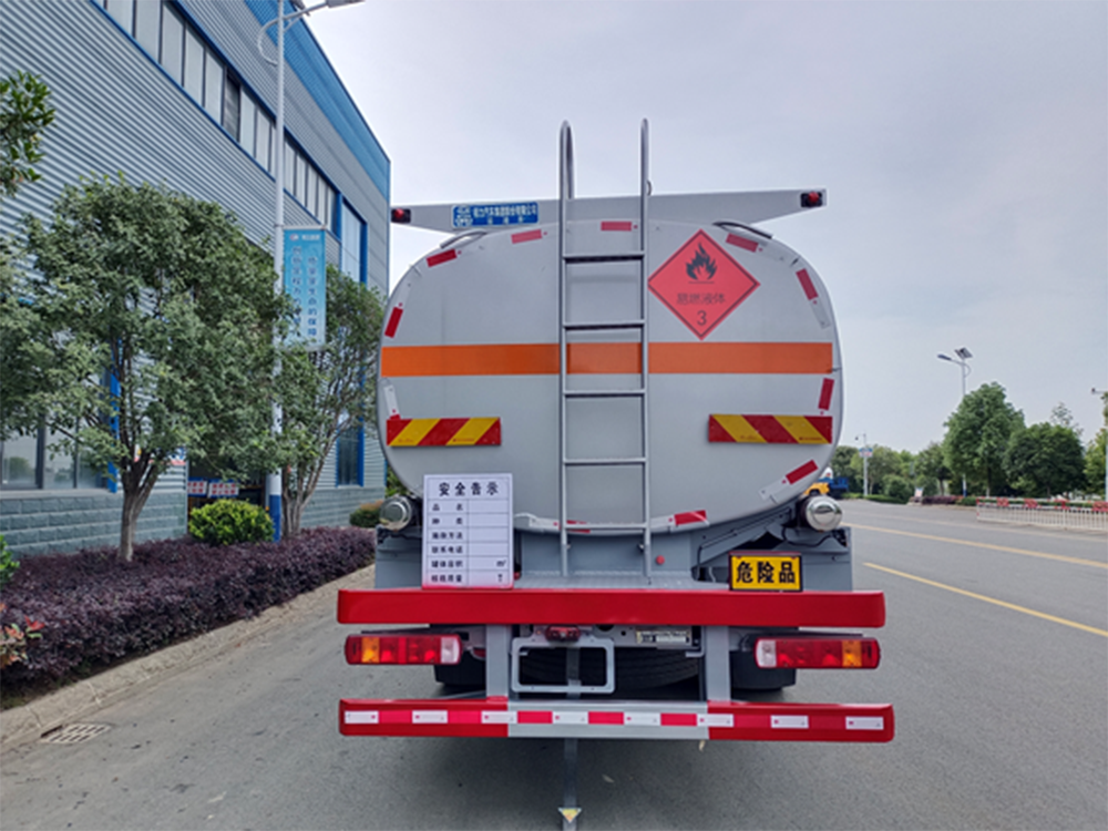 CL5320GYYZ6型运油车27.4方