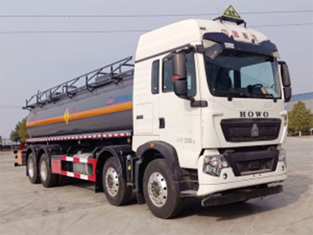 CL5320GYWZ6型氧化性物品罐式运输车17.9方