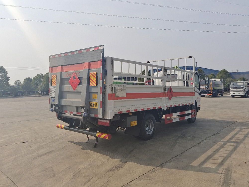解放5吨气瓶运输车