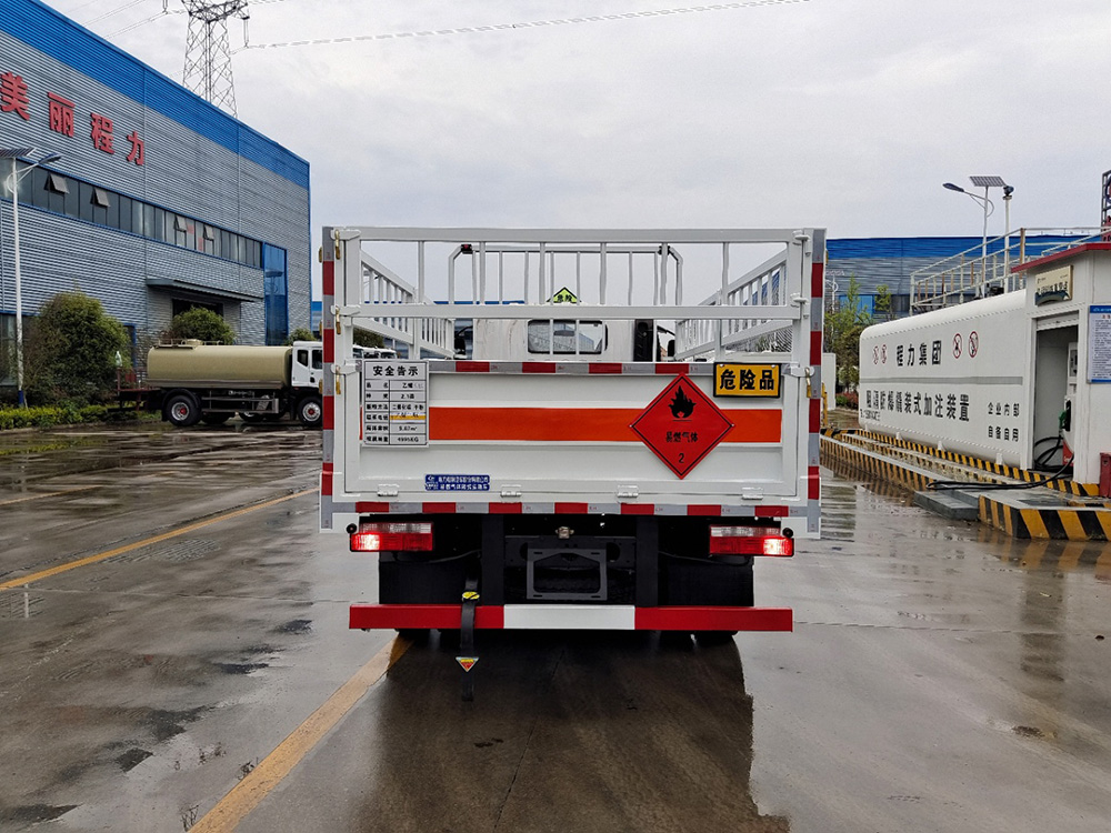 解放5吨气瓶运输车