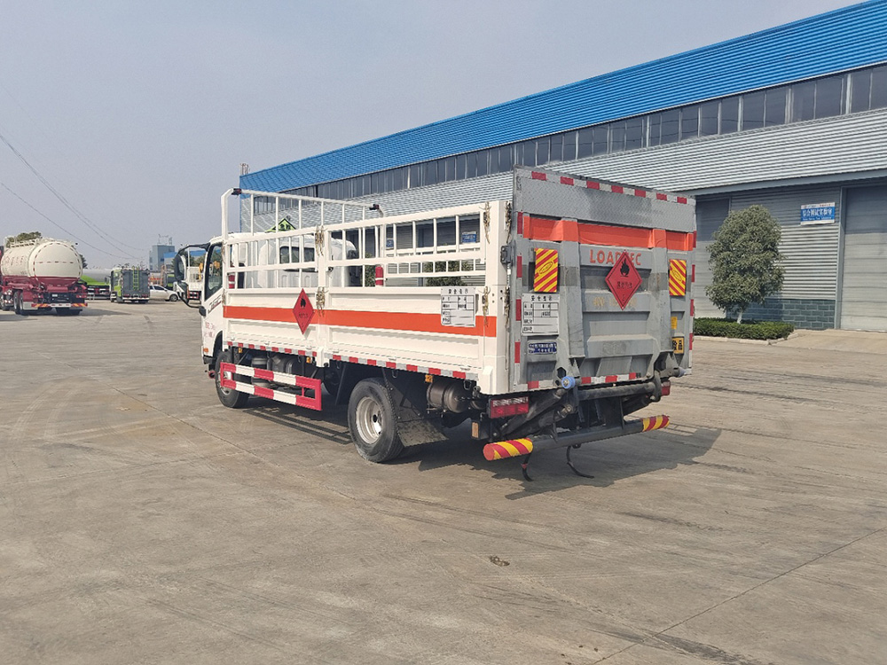 解放5吨气瓶运输车